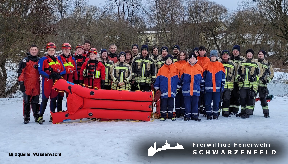260117 Eisrettungsuebung Gruppenfoto Vorschau